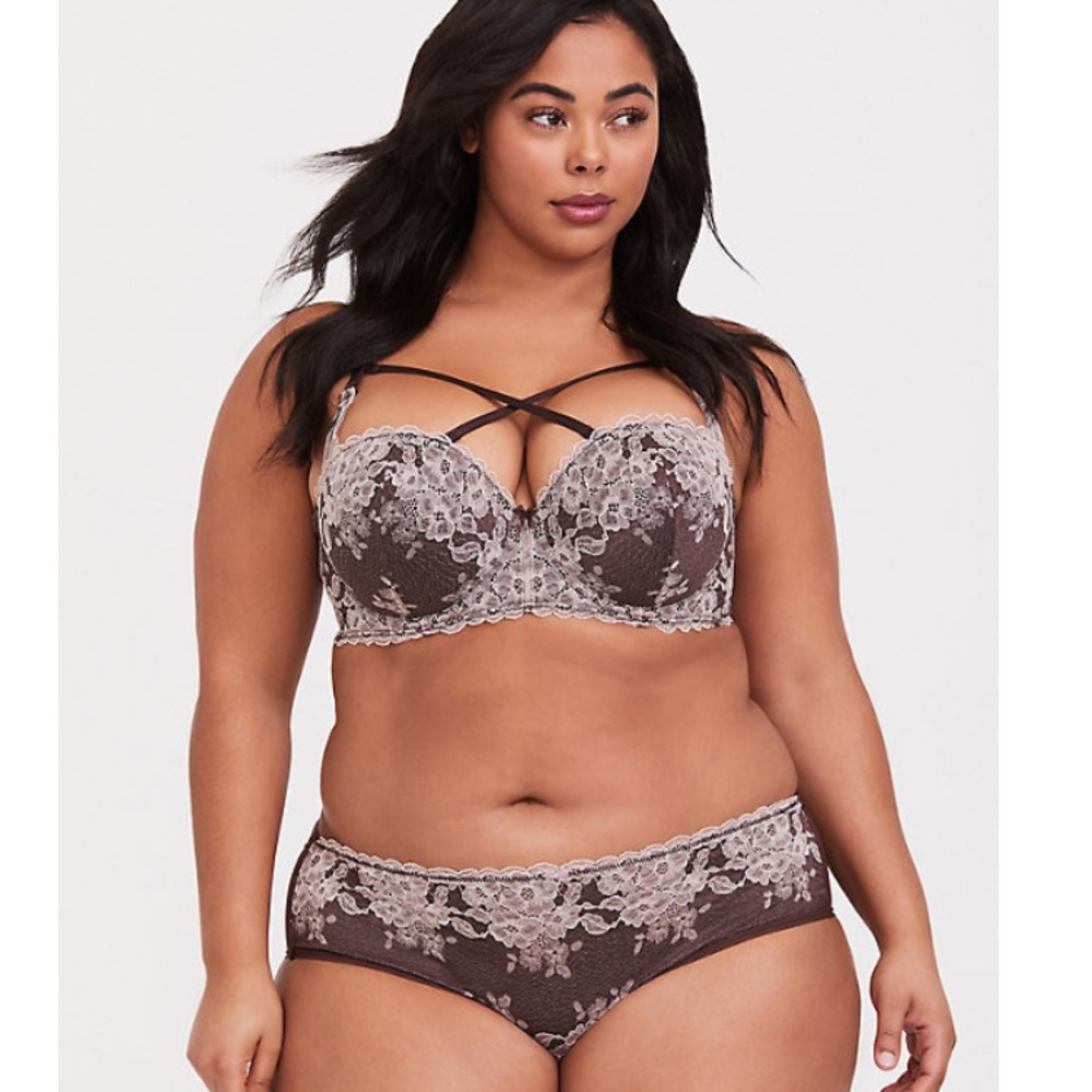 Torrid strappy bra & panty set. Panty sz 1.